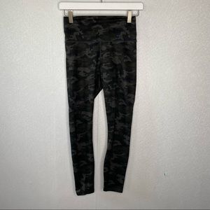 Powerhold made by Fabletics Camo Cropped Leggings Size XXS